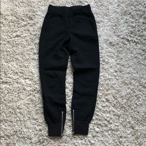 aritzia babaton finch double knit zip joggers xxs